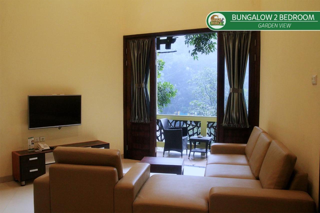 Safari Resort Puncak Exteriör bild