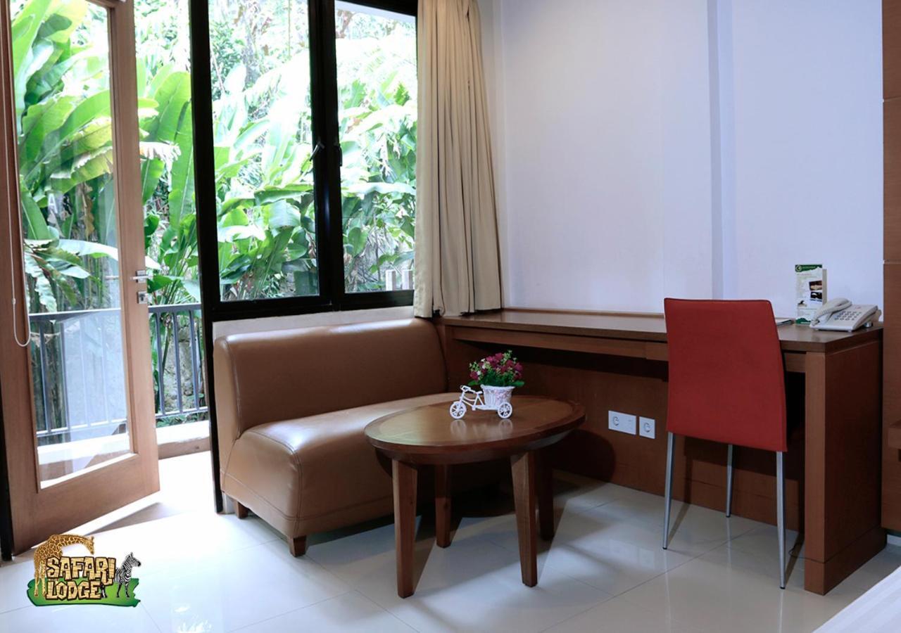 Safari Resort Puncak Exteriör bild